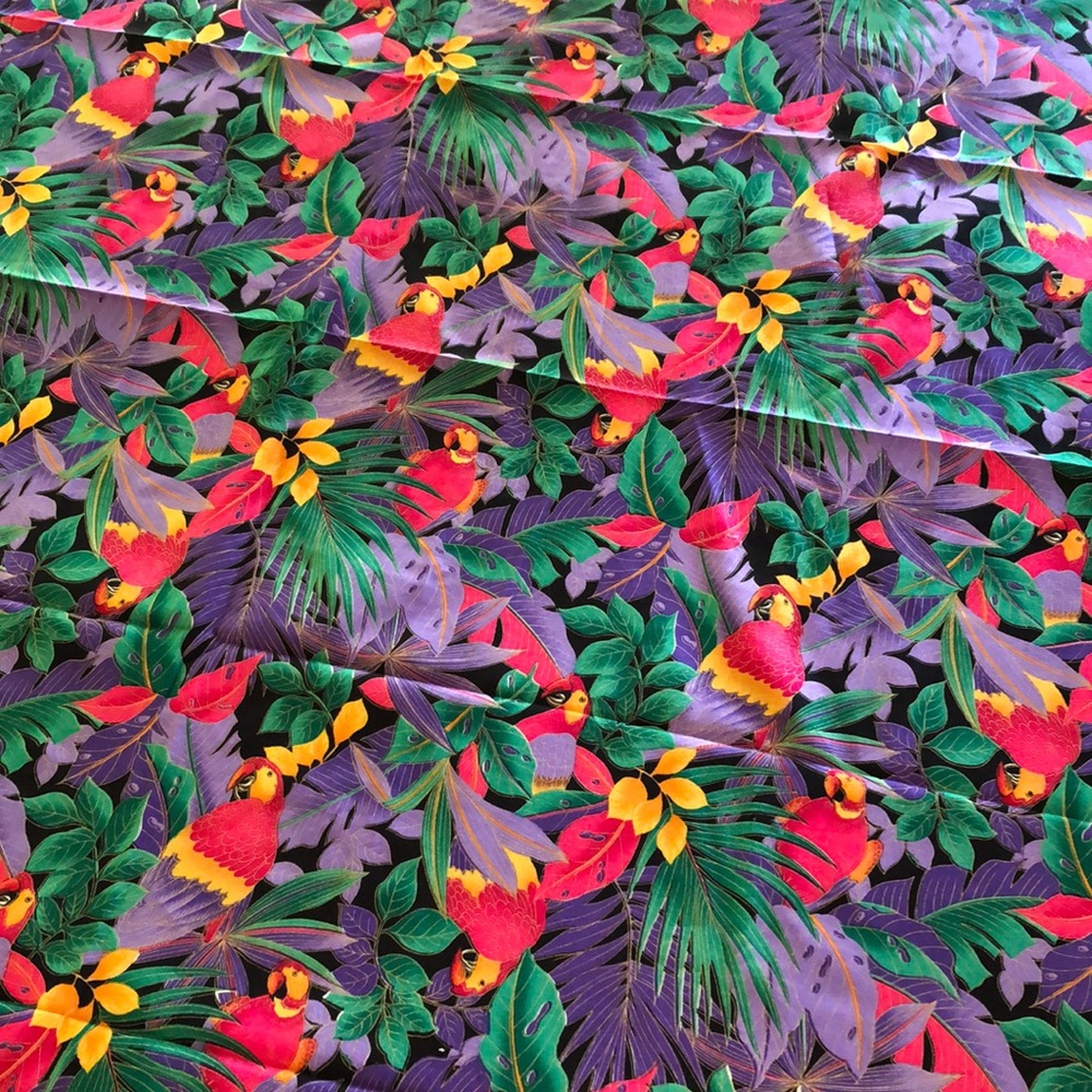 🦜TROPICAL PRINT FABRIC🦜 - Picture 2 of 5